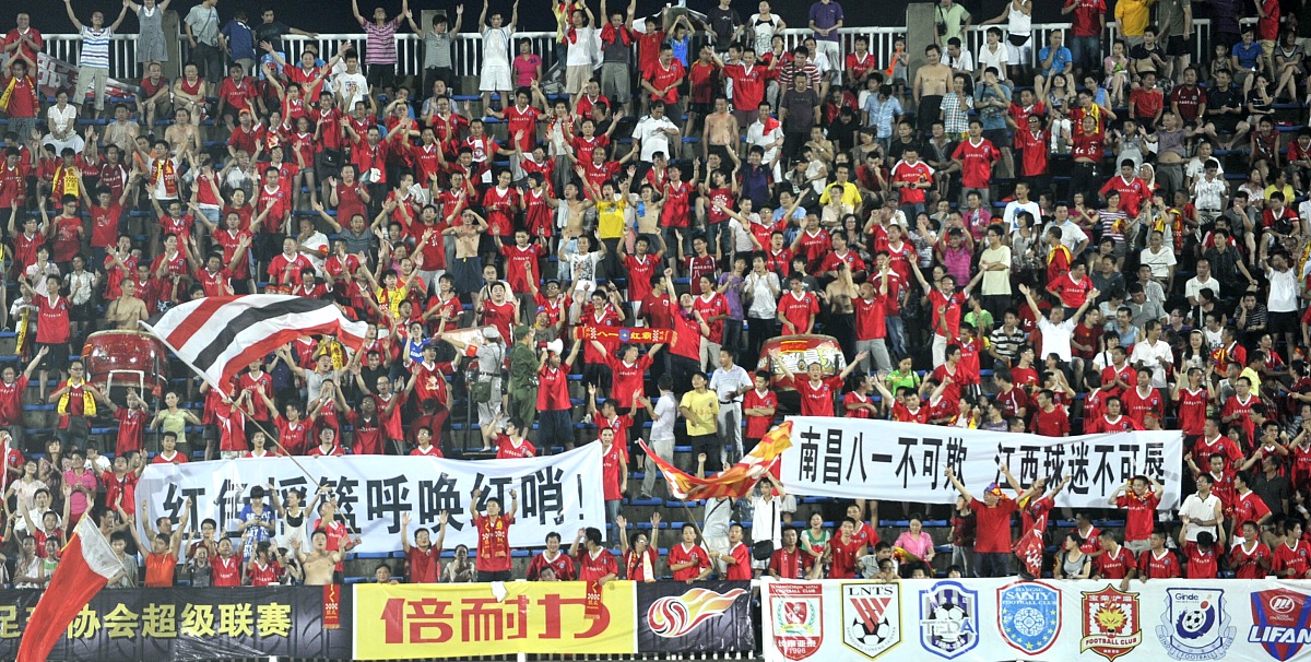 球队在比赛中连续多场大胜且不失败
